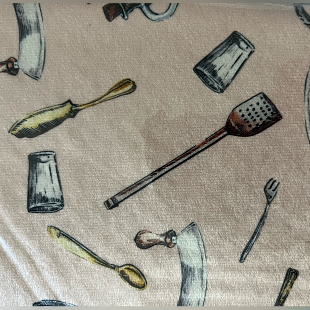 KITCHEN TOOLS PRINT DRYING MAT NWT.
